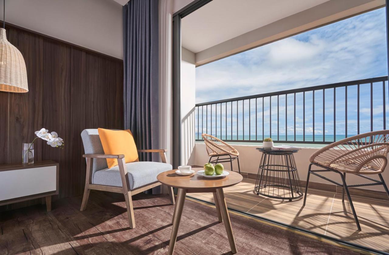 Vias Hotel Vung Tau - Transportation Included Exterior photo A balcony
