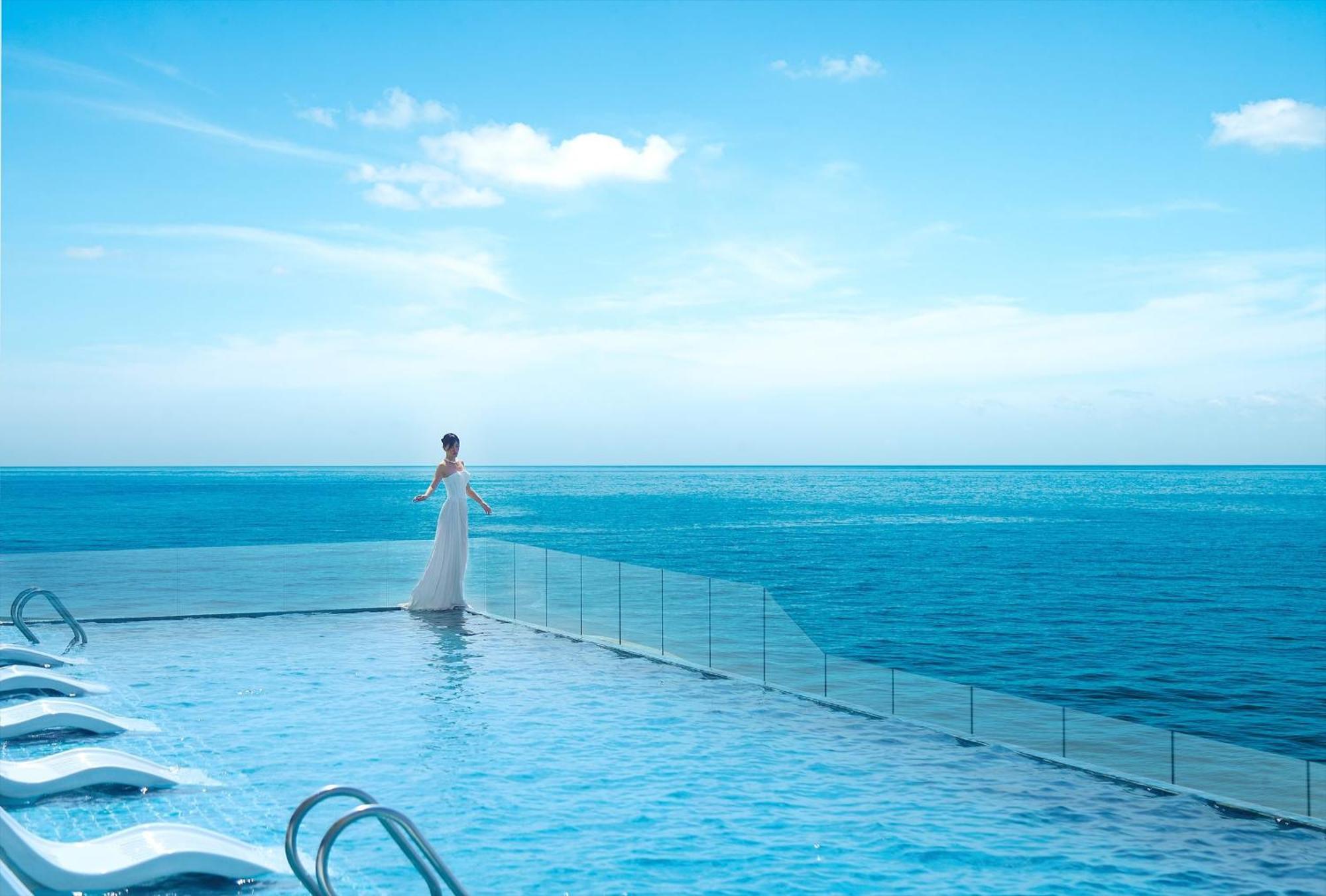Vias Hotel Vung Tau - Transportation Included Exterior photo Infinity pool at the hotel