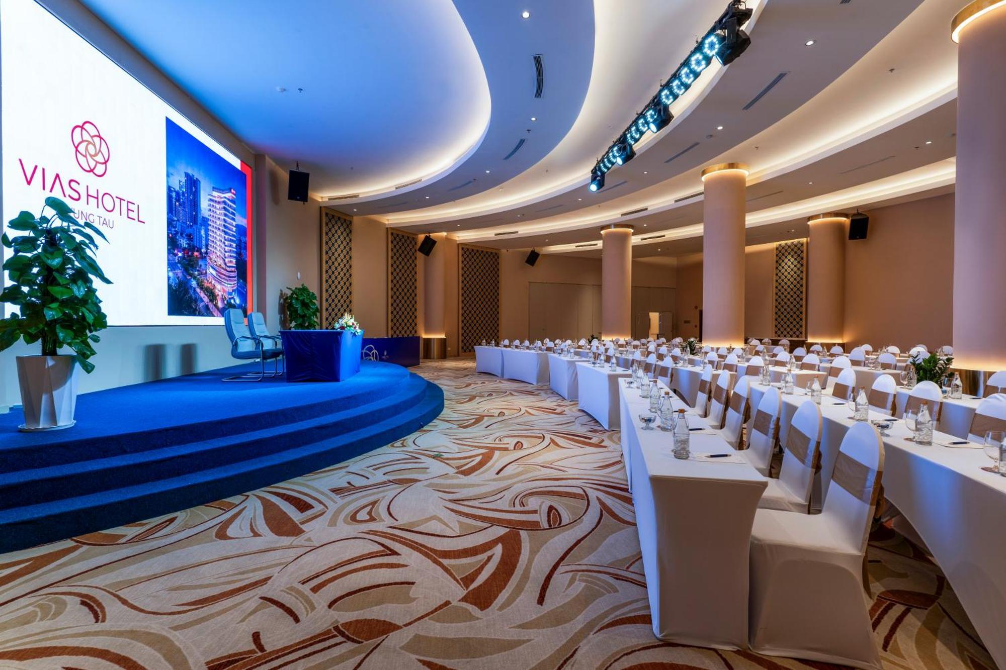 Vias Hotel Vung Tau - Transportation Included Exterior photo
